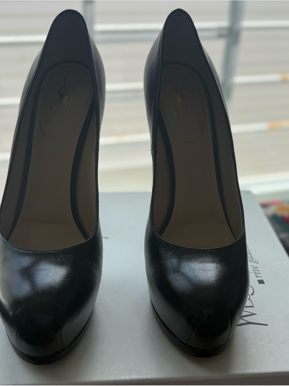 Yves Saint Laurent Black Leather High-Heel Pumps